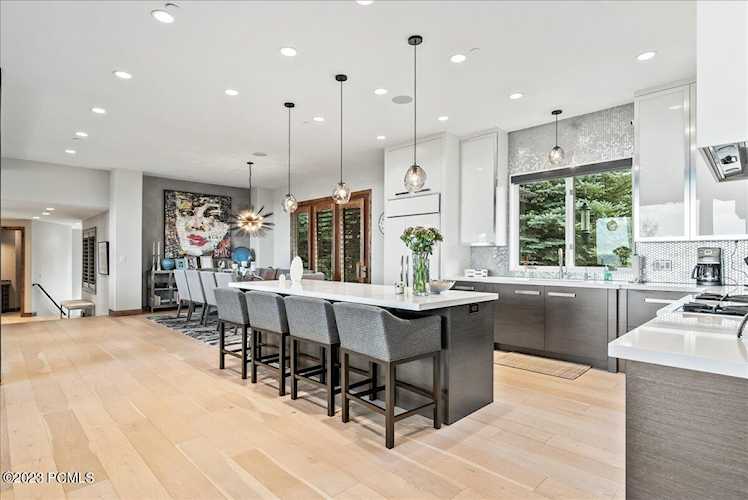 15 Hidden Oaks Ln Park City, UT 84060