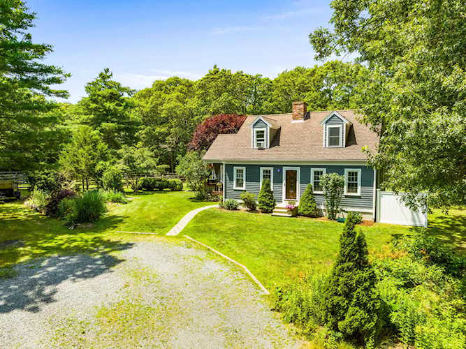 4 Mor-Way Marstons Mills, MA 02648 | MLS 22303484 Photo 1
