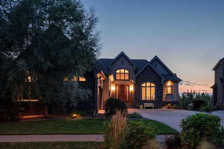 109 Waters Edge Dr Heritage Pointe, AB T1S 4K4