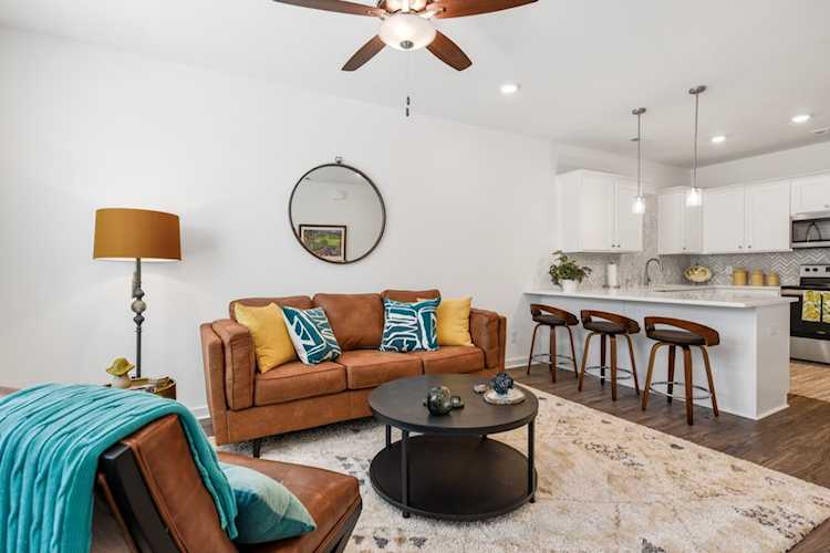 1170 Dickerson Pike #11 Goodlettsville, TN 37072