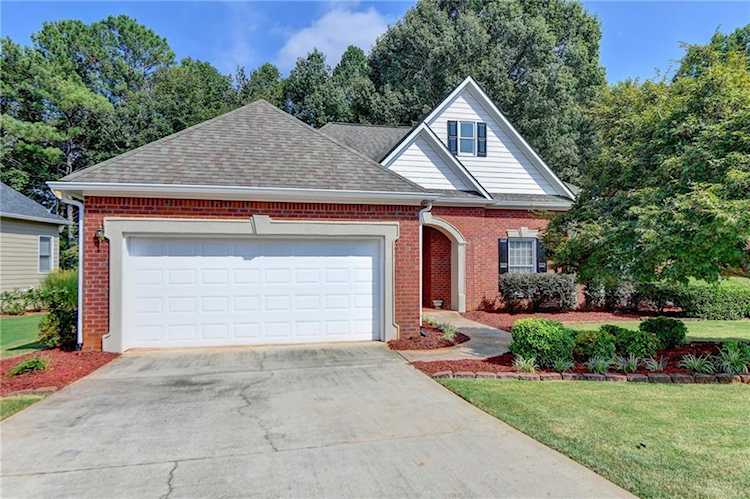 835 Fairview Club Circle Dacula, GA 30019