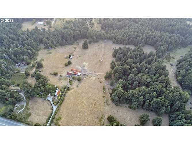 47458 Hwy 101 Langlois, OR 97450