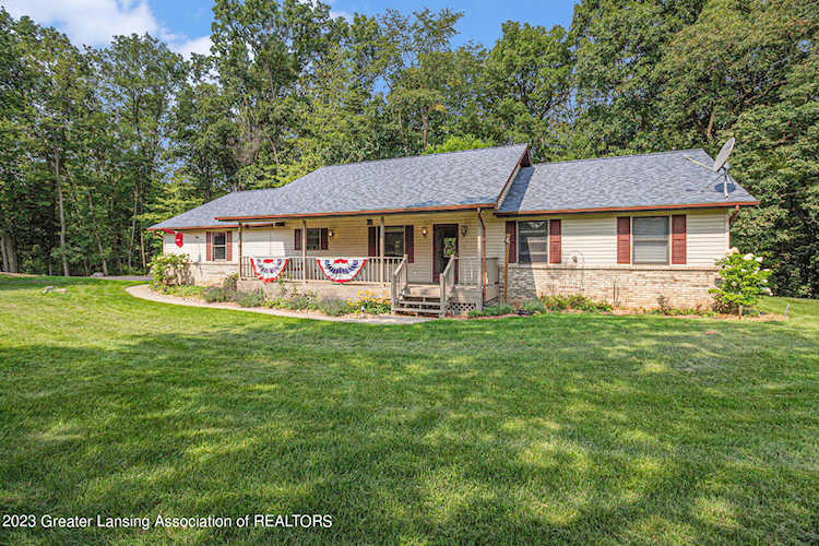 2710 W Coon Lake Rd Howell, MI 48843 | MLS 275491 Photo 1