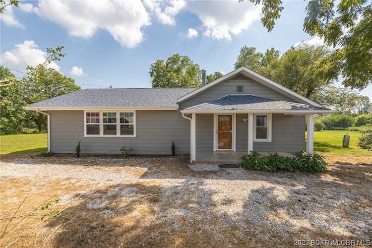30 Doyle Rd Eldon, MO 65026