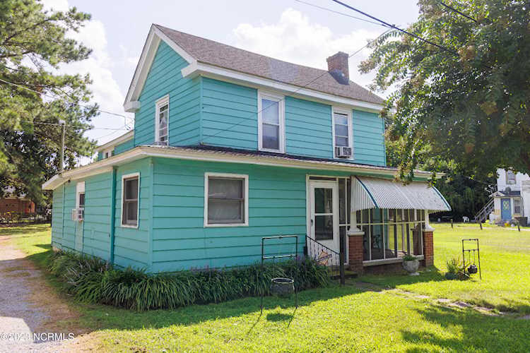 130 E Gale St Edenton, NC 27932
