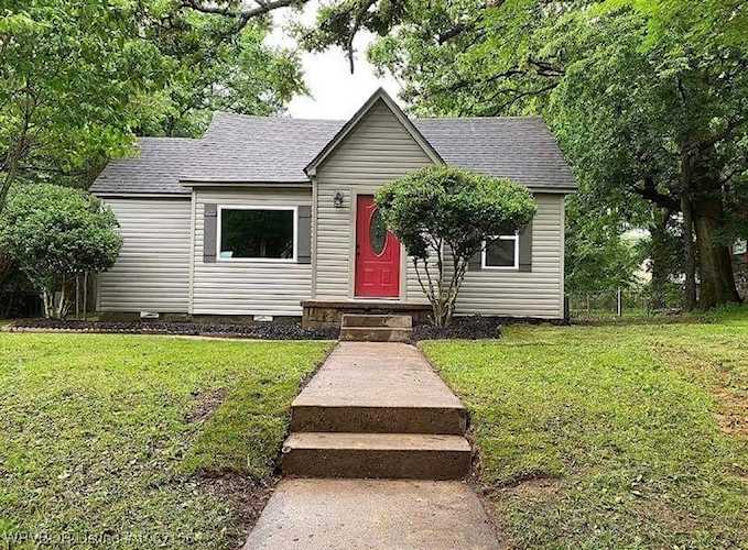 710 N 39th St Fort Smith, AR 72903