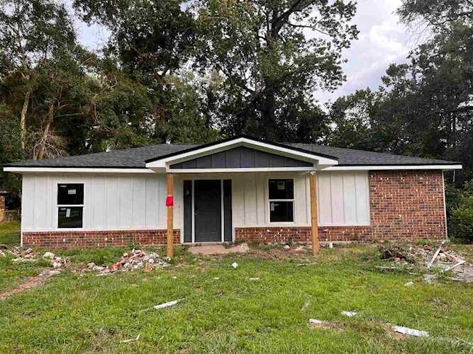 601 Eastwood Dr Tallahassee, FL 32301
