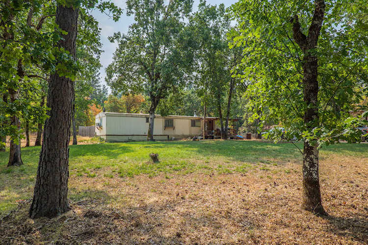 369 Hartsfield Ln Merlin, OR 97532