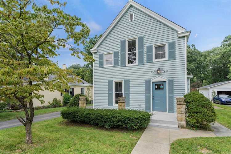 125 Montgomery Ave Versailles, KY 40383