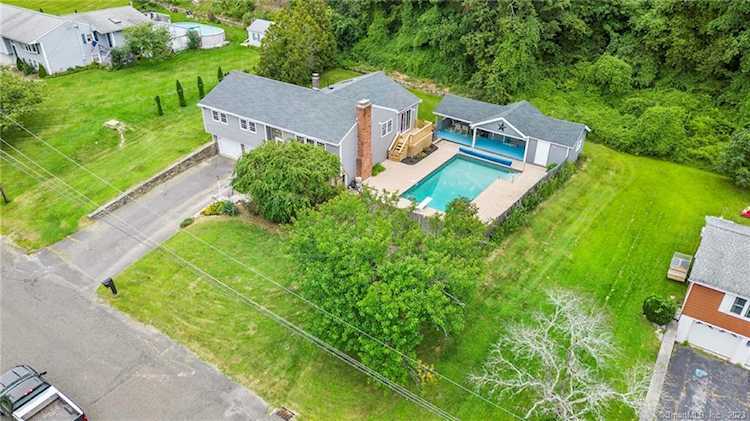 96 Algin Dr Middlebury, CT 06762 | MLS 170593815 Photo 1