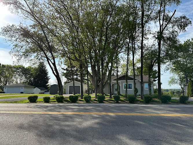 1572 Pleasantville Road Lancaster, OH 43130