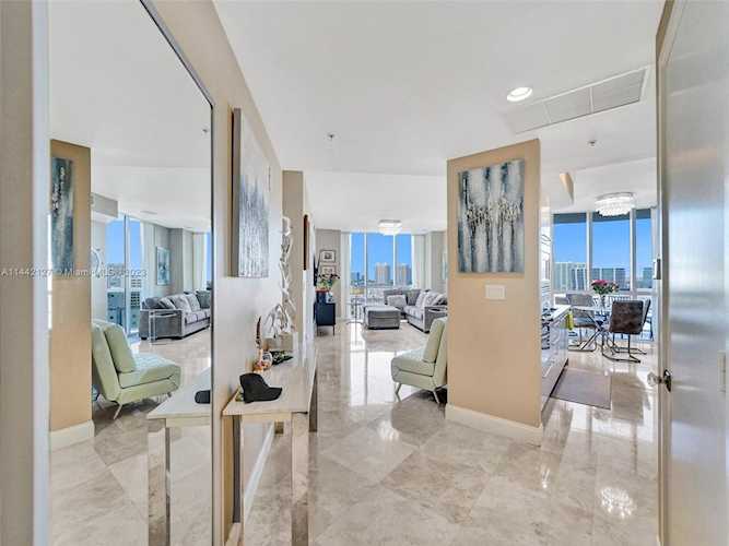 18201 Collins Ave #1401A Sunny Isles Beach, FL 33160