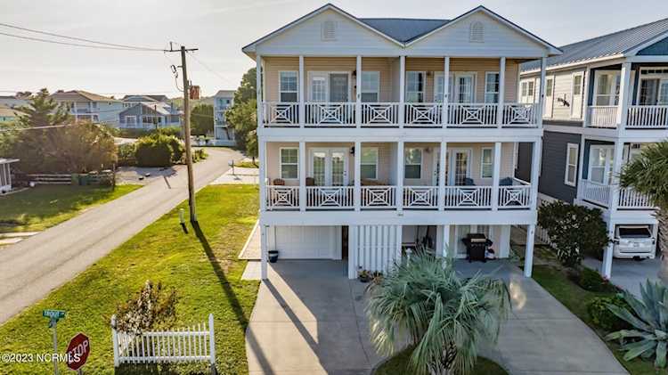 1001 Trout Ln Kure Beach, NC 28449