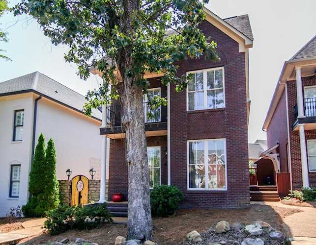 633 Bickerstaff Ln Oxford, MS 38655
