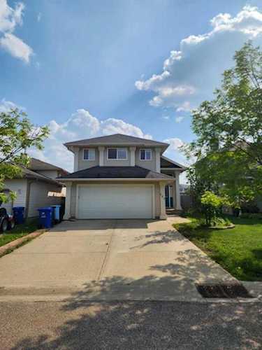 157 Pickles Crescent Fort McMurray, AB T9K2L