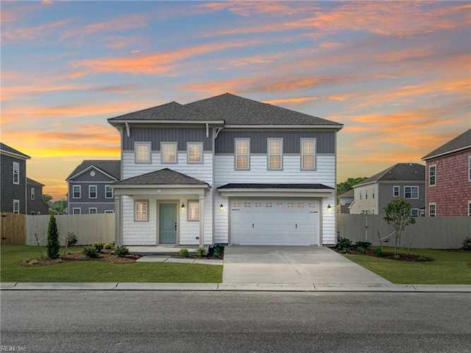 1400 Hydrangea Ct Chesapeake, VA 23320