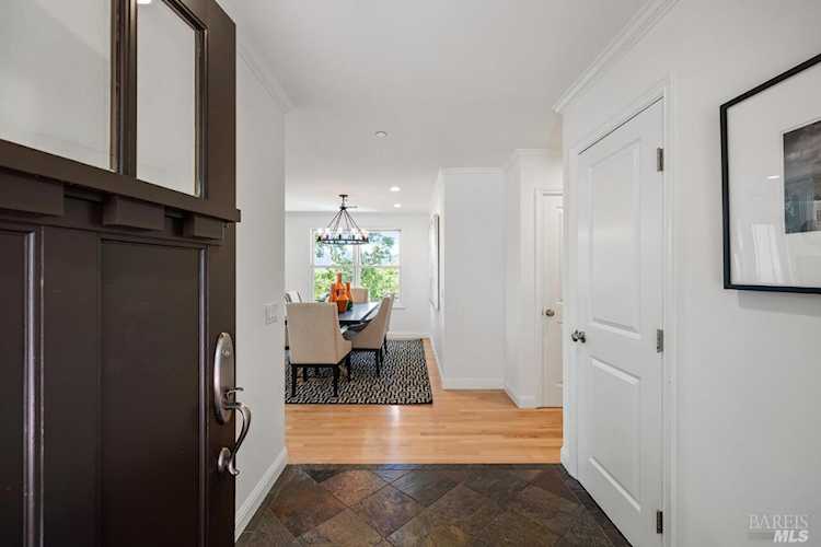 35 Corte Dorado Greenbrae, CA 94904