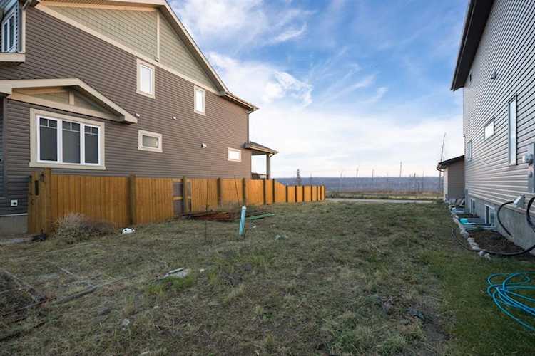 652 Athabasca Fort McMurray, AB T9J 1