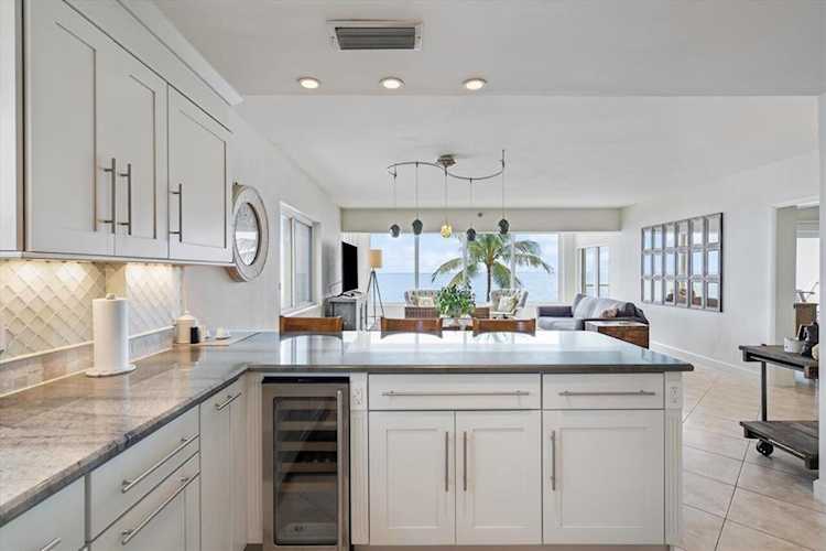 2909 S Ocean Boulevard #4a2 Highland Beach, FL 33487