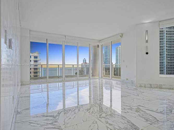901 Brickell Key Blvd #2904 Miami, FL 33131