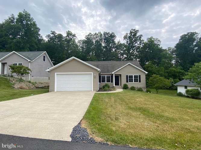 271 Timberwood Trl Centre Hall, PA 16828