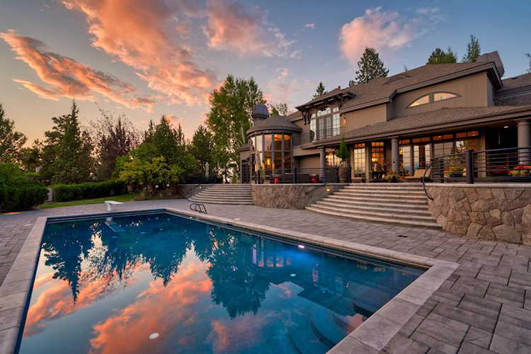 2718 NW Nightfall Circle Bend, OR 97703
