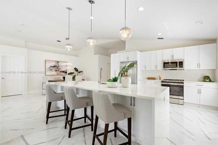 7558 Sagunto St Boynton Beach, FL 33437