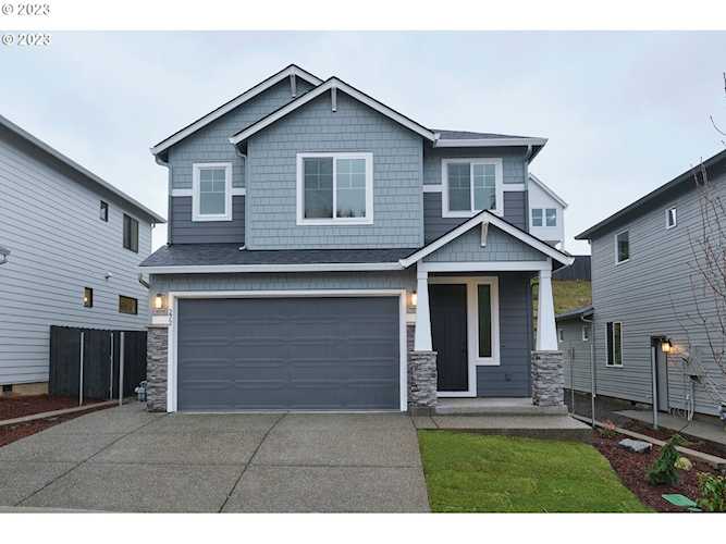 272 W Maple ST Washougal, WA 98671