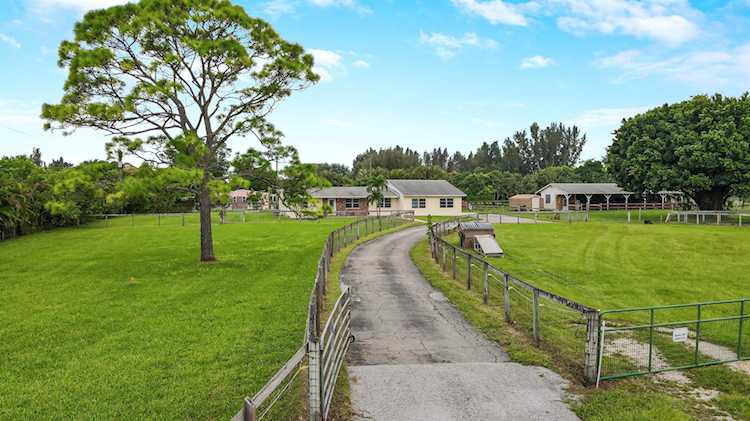 5479 Fearnley Road Lake Worth, FL 33467