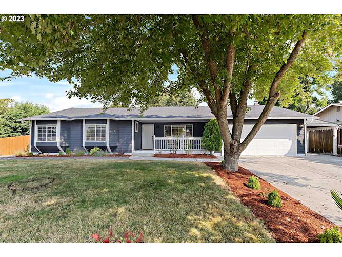 1424 NW 103rd CIR Vancouver, WA 98685