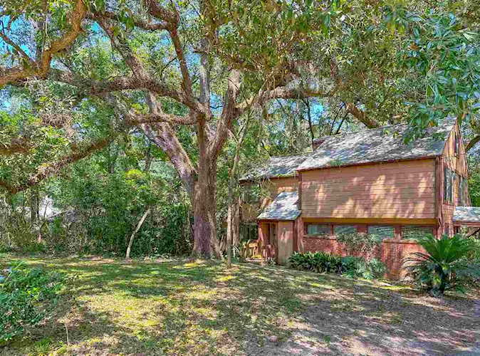 2507 Chamberlin Dr Tallahassee, FL 32308