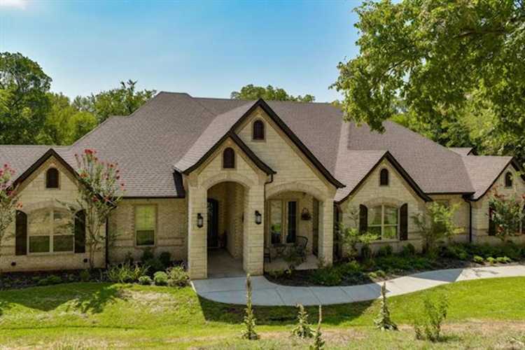 10514 Ravenswood Road Granbury, TX 76049