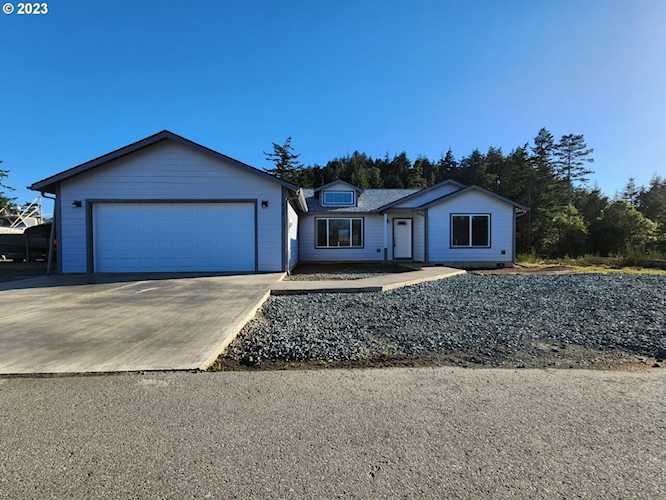 845 12th ST Port Orford, OR 97465