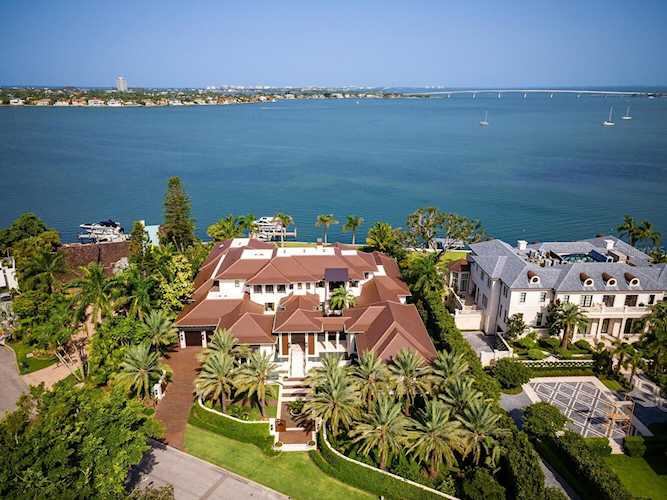 1233 Hillview Dr Sarasota, FL 34239