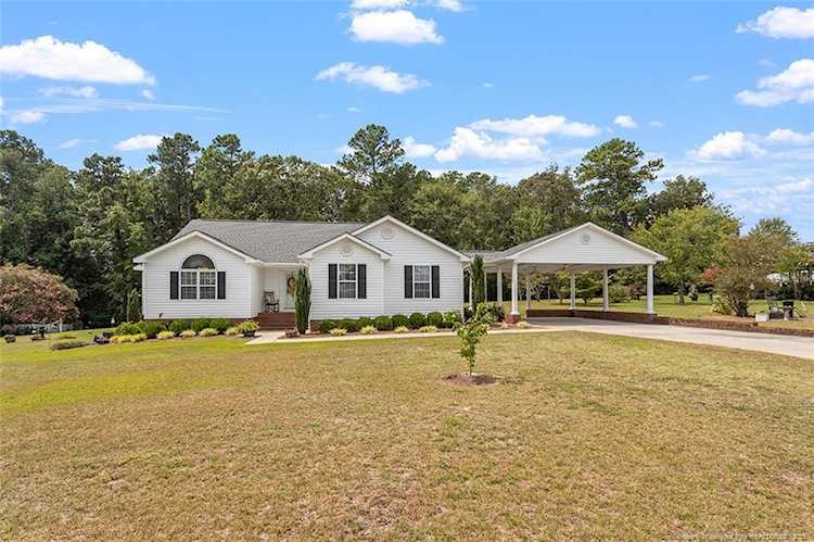 132 Crystal Place Benson, NC 27504