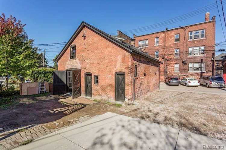 650 W Forest Ave Detroit, MI 48201