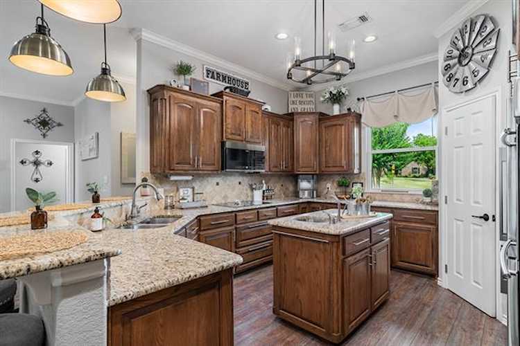 3909 Angelina Court N De Cordova, TX 76049