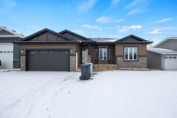 108 Beaconview Place Fort McMurray, AB T9H 2