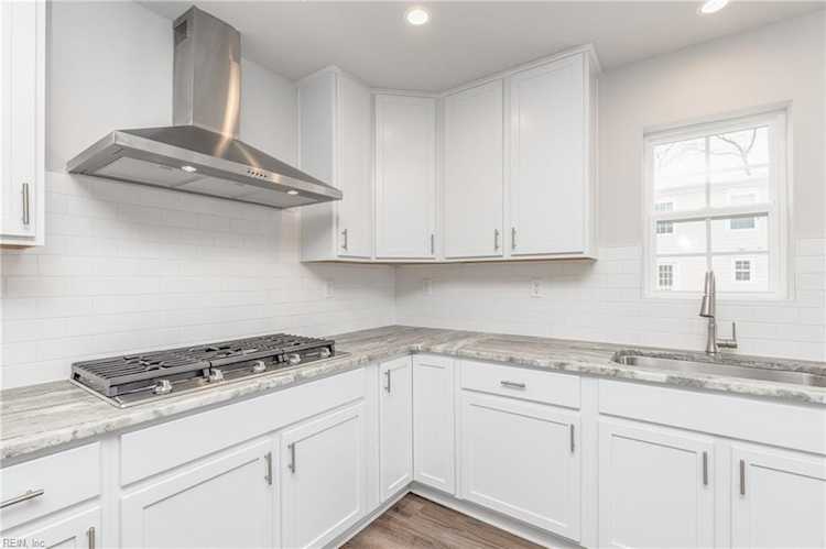2424 Dunning Arch Virginia Beach, VA 23456