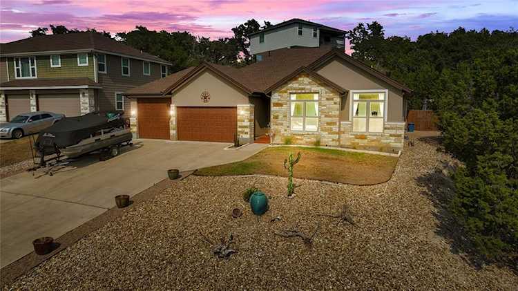 401 Valley Hill DR Point Venture, TX 78645