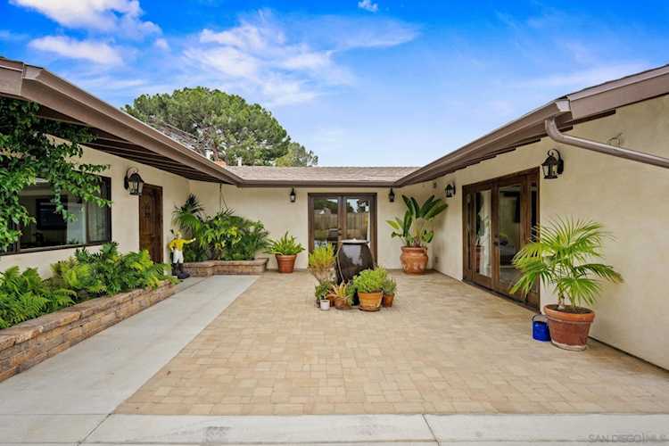 331 Glencrest Dr Solana Beach, CA 92075