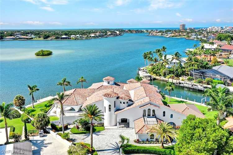 550 Alameda Ct Marco Island, FL 34145