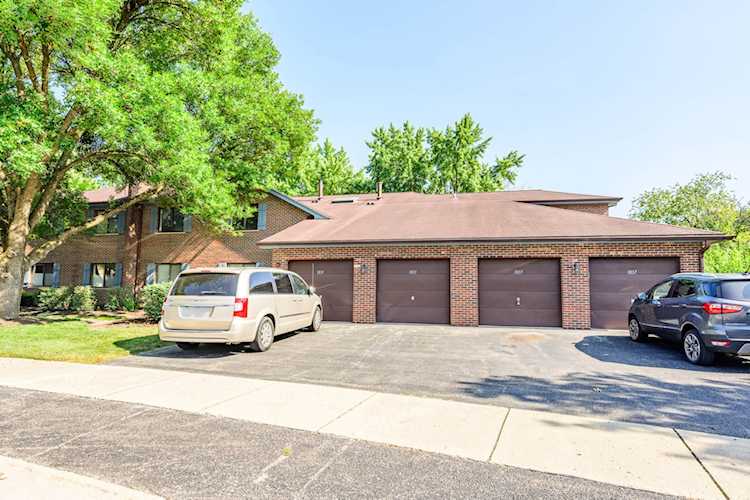1835 Portsmouth Dr #9C Lisle, IL 60532