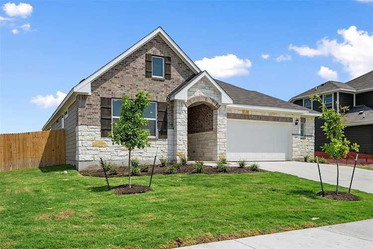 1004 Mascia LN Hutto, TX 78634