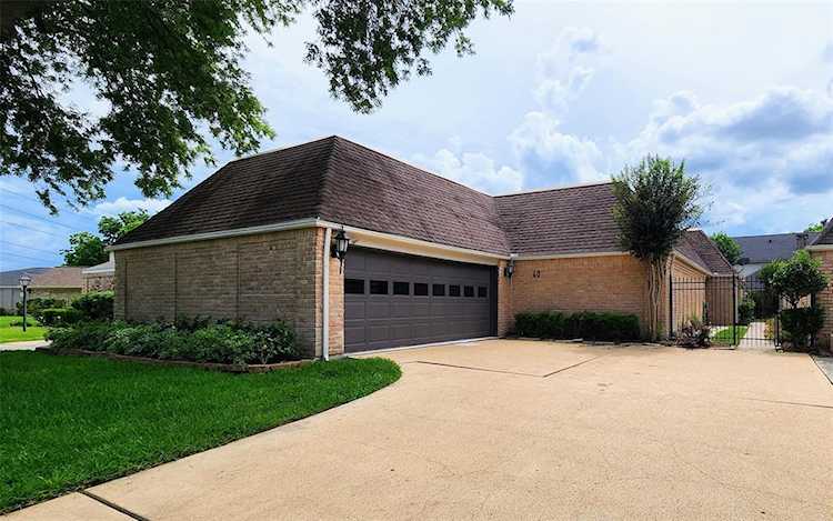 40 Wellington Ct Sugar Land, TX 77478