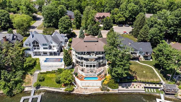 10919 Brigantine Dr Indianapolis, IN 46256