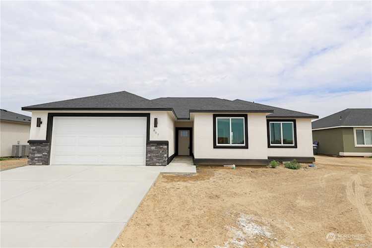 940 Q St SW Quincy, WA 98848