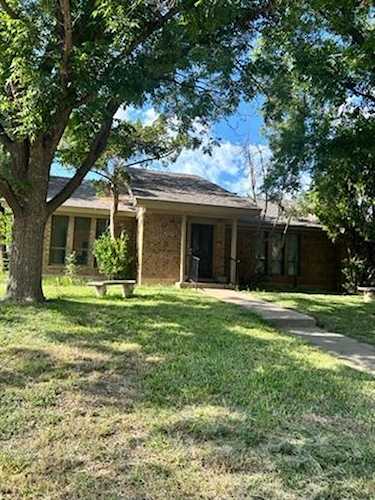 2926 Woodlake Drive Abilene, TX 79606