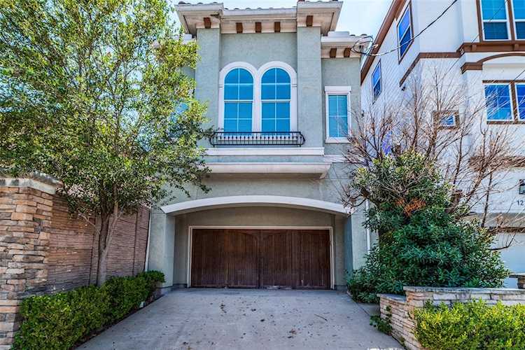 1216 E E 29th St Houston, TX 77009