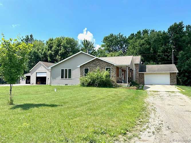 5542 Van Vleet Rd Swartz Creek, MI 48473